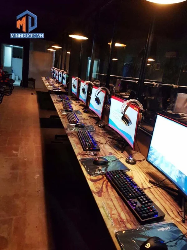 Phòng game 25 máy chơi max PUBG, FIFA4, CSGO, GTA, LMHT…