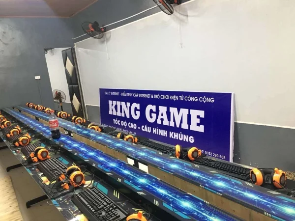 Bàn quán net 2 cấp mặt kính 3D nhiều kích thước