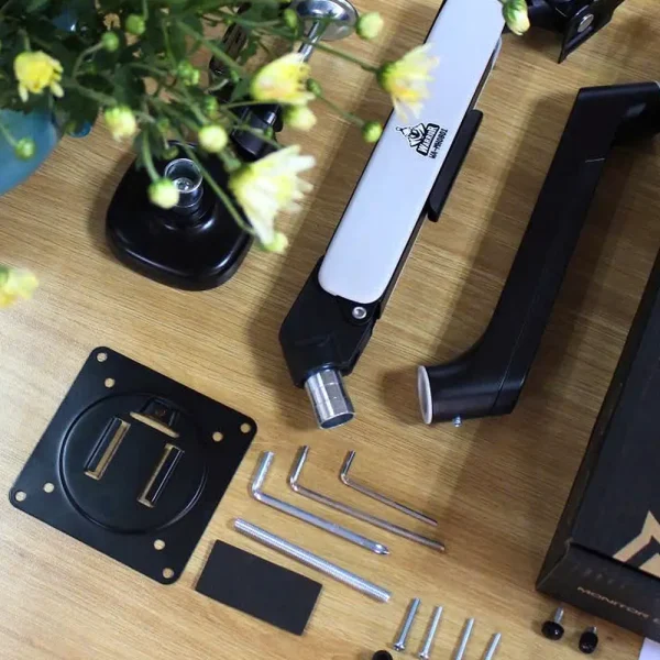 Giá Treo Màn Hình Warrior WA-MH0801 13-32 inch